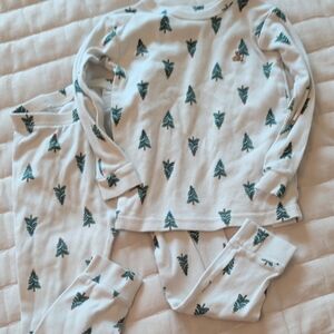 GAP Kids Pine Tree Pajama Set - White and Green